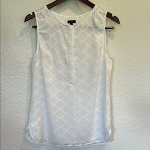 Talbots White Sleeveless Blouse with Chevron Texture
